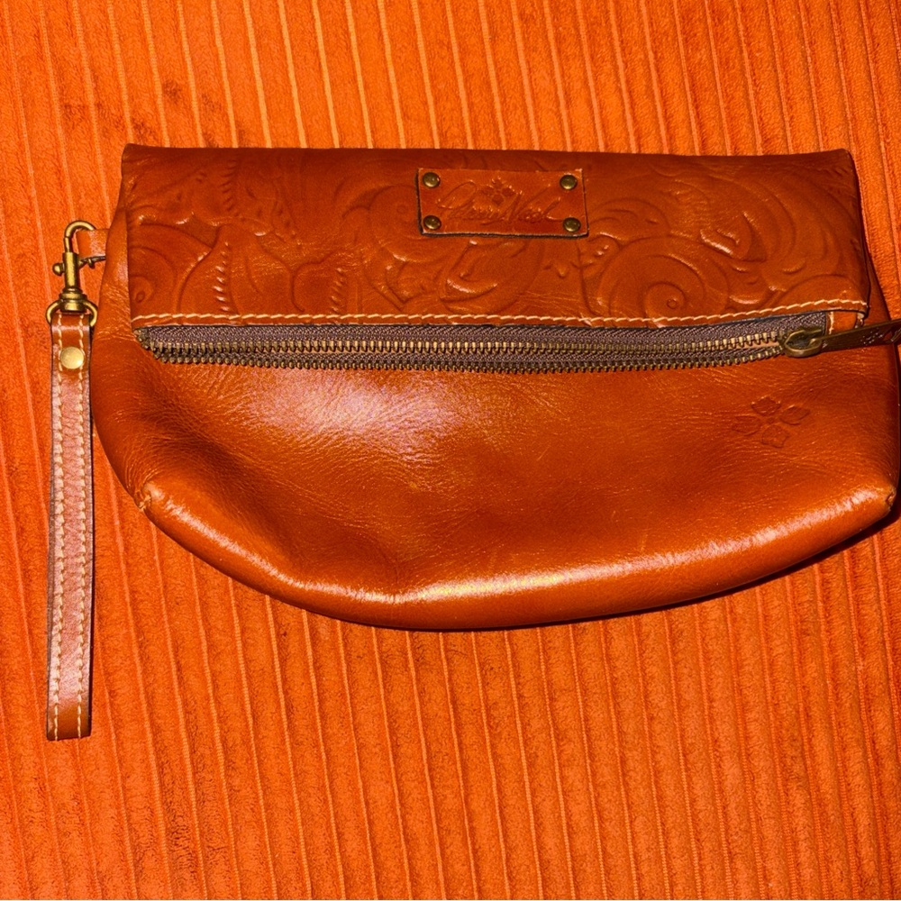 Patricia Nash VALERIE Fold-over Wristlet/Clutch Leather-Tan